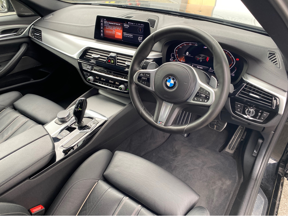 2020 BMW 5 Series - image 2