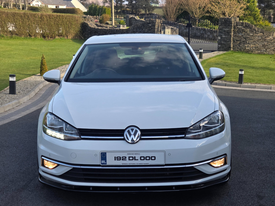 2019 Volkswagen Golf - image 3