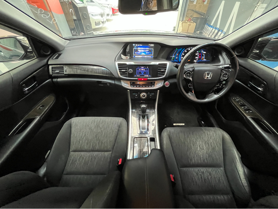 2016 Honda Accord - image 15