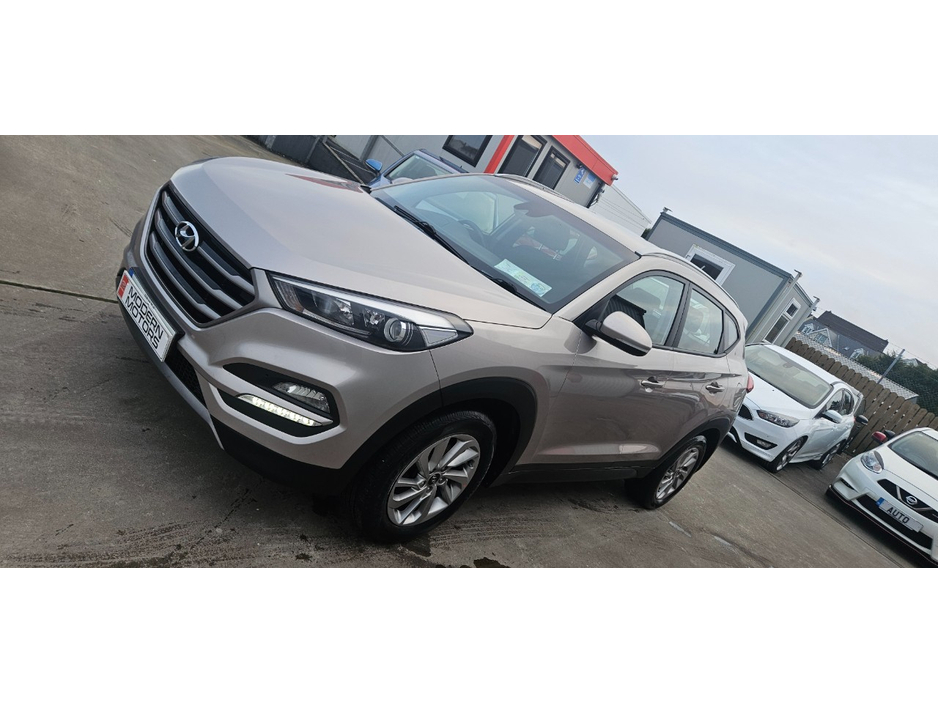 2015 Hyundai Tucson - image 16