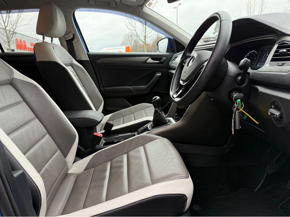 2022 Volkswagen T-Roc DESIGN 1.0 TSI 110HP 5DR €23,950