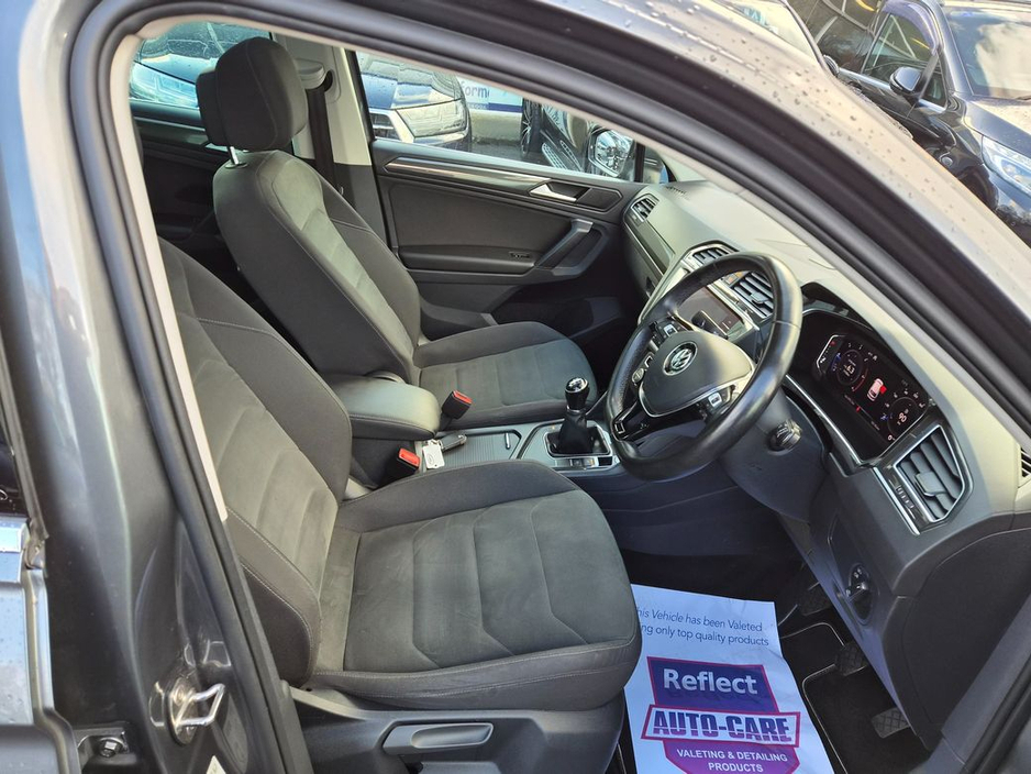 2019 Volkswagen Tiguan - image 10