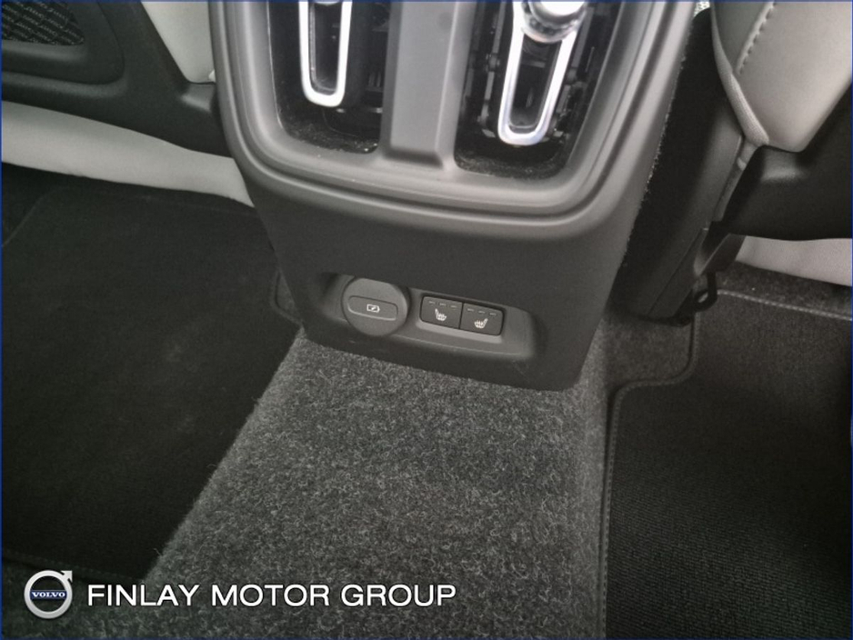 2025 Volvo EX40 Ultra single motor 69kw battery €48,750