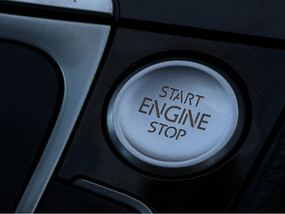 2015 Volkswagen Golf - image 9