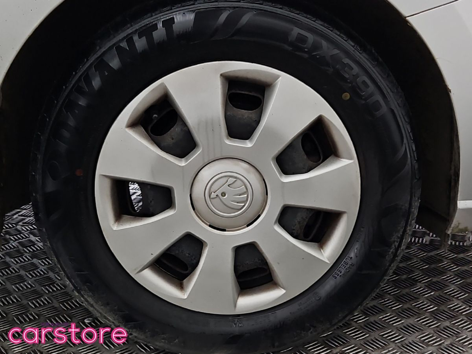 2016 Skoda Fabia - image 14