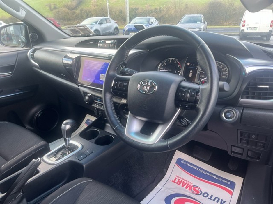 2025 Toyota Hilux 2.4 SR5 D/CAB AUTO €48,950