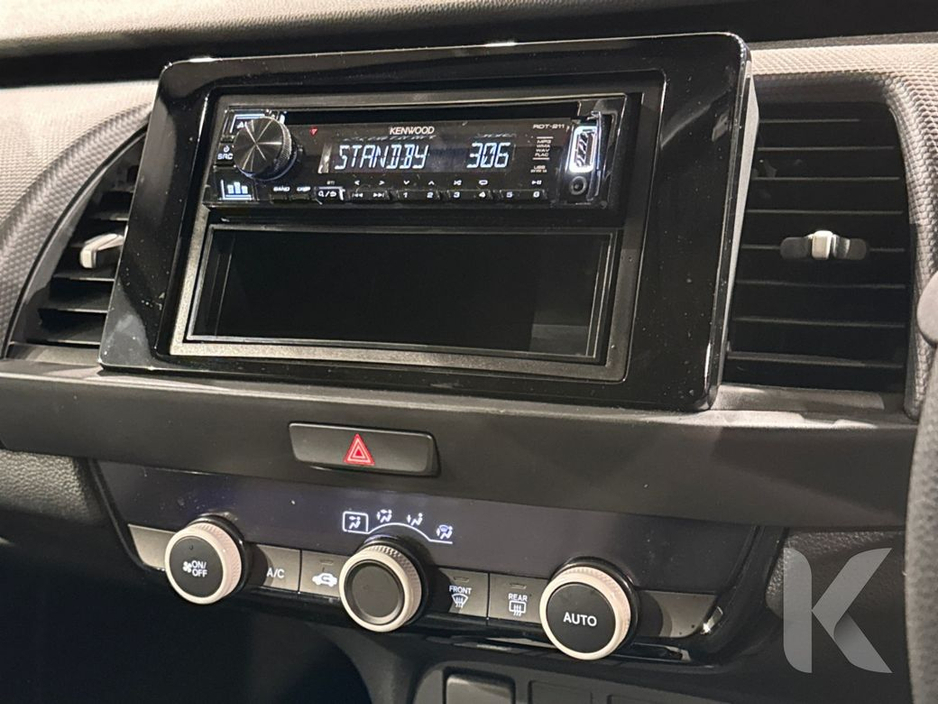 2020 Honda Fit - image 17