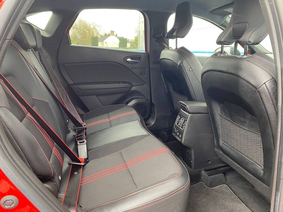 2023 Renault Captur - image 8