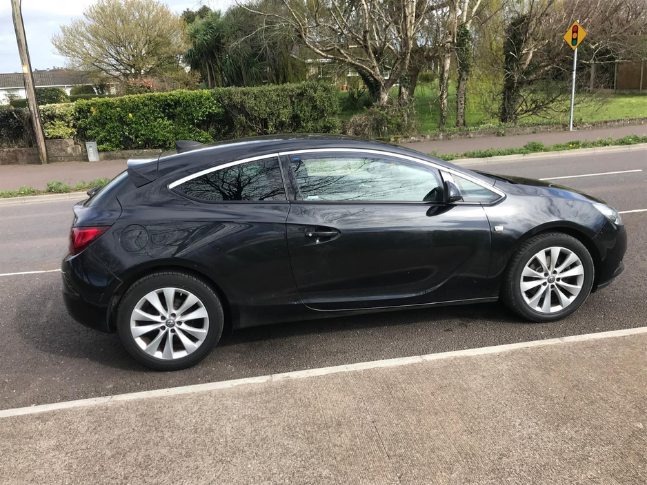 2017 Opel Astra - image 9