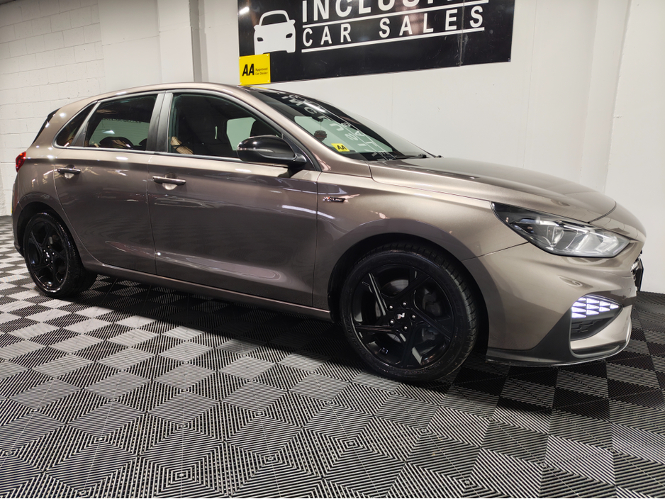 2022 Hyundai i30 - image 4