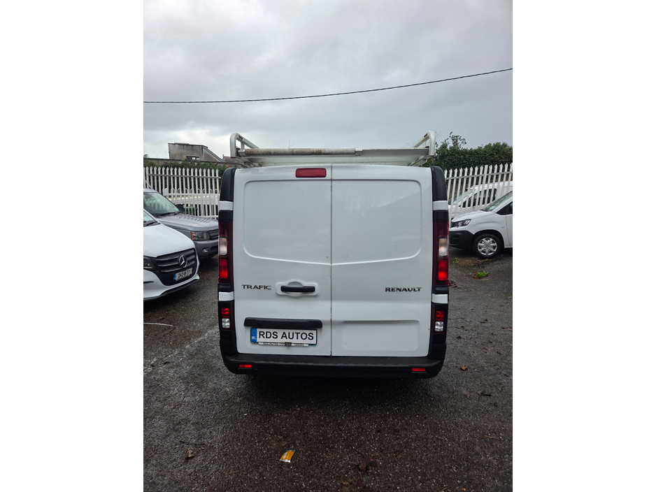 2021 Renault Trafic LL30 ENERGY DCI 120 BUSINESS P €16,500