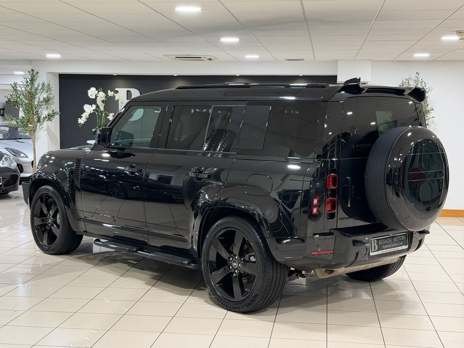 2025 Land Rover Defender X-DYNAMIC SE=HUGE SPEC//LIGHT INTERIOR//AS NEW=2 YEAR WARRANTY=TAILORED FINANCE PACKAGES AVAILABLE=TRADE IN'S WELCOME €104,995
