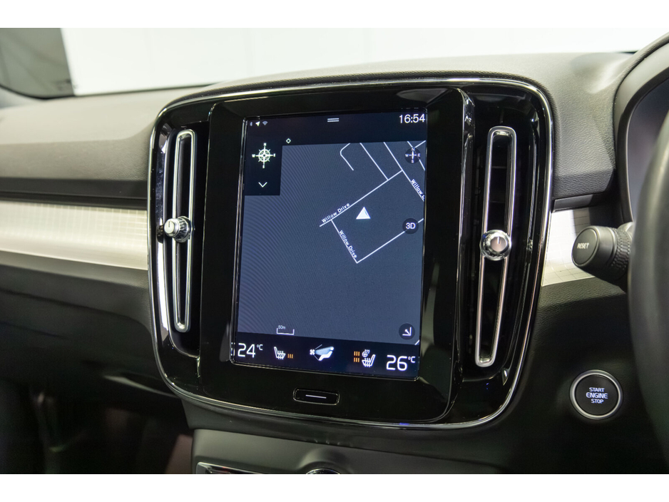 2022 Volvo XC40 - image 21