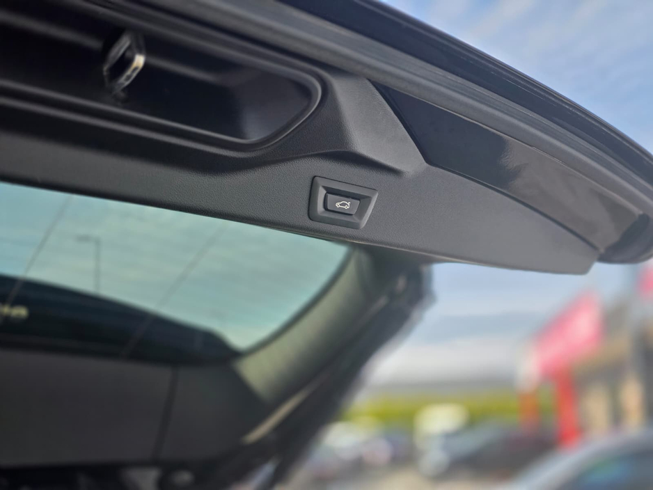 2019 BMW X5 - image 27