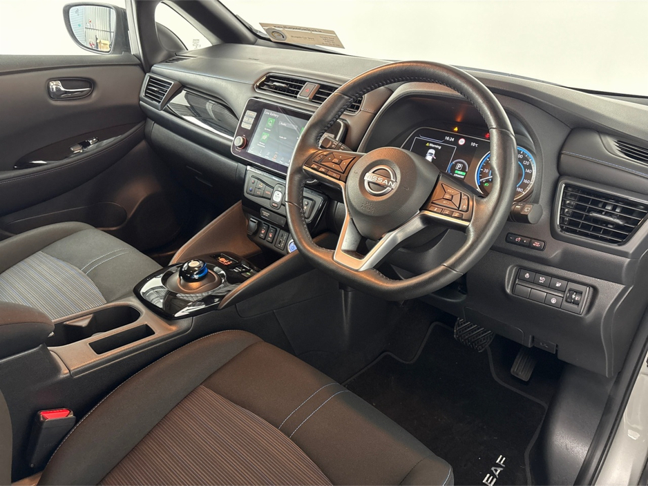 2023 Nissan Leaf PREMIUM 40KW**HEATED FRONT SEATS**HEATED MULTIFUNCTIONAL STEERING WHEEL**SEMI DIGITAL DASH**TOUCHSCREEN BLUETOOTH MEDIA**NAVIGATION**REVERSE CAMERA**PARKING SENSORS**ECO MODE**CRUISE CONTROL €17,995