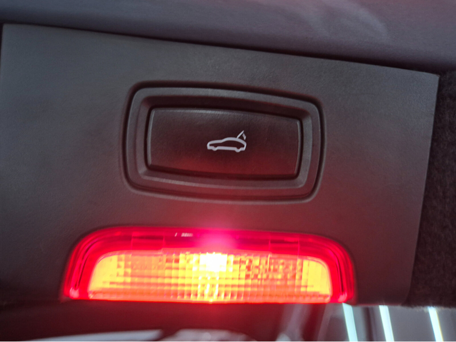 2017 Porsche Cayenne - image 17