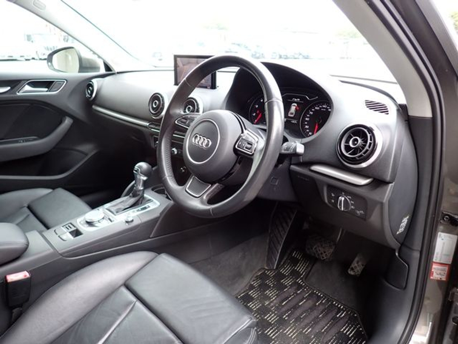 2015 Audi A3 - image 4