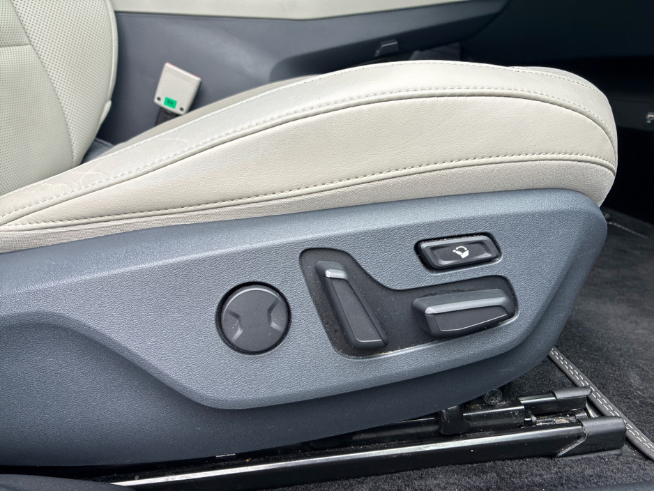 2022 Kia EV6 - image 13