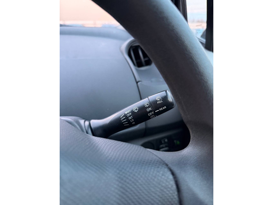 2007 Toyota Yaris - image 23