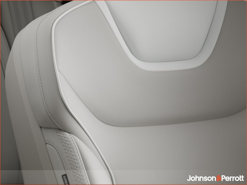 2026 Volvo ES90 92 kWh Extended Range Plus + Onyx Black Metallic + Electrochromatic Roof €94,795