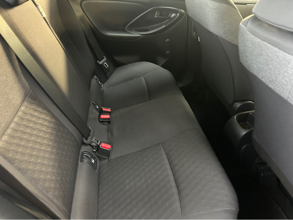 2022 Toyota Yaris 1.0 LUNA 4DR €16,945