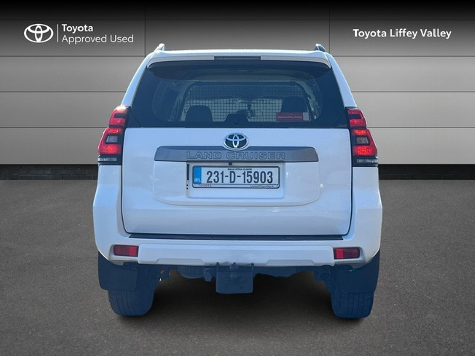 2023 Toyota Landcruiser - image 4