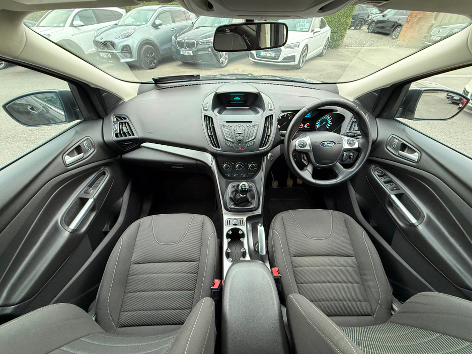 2015 Ford Kuga - image 14