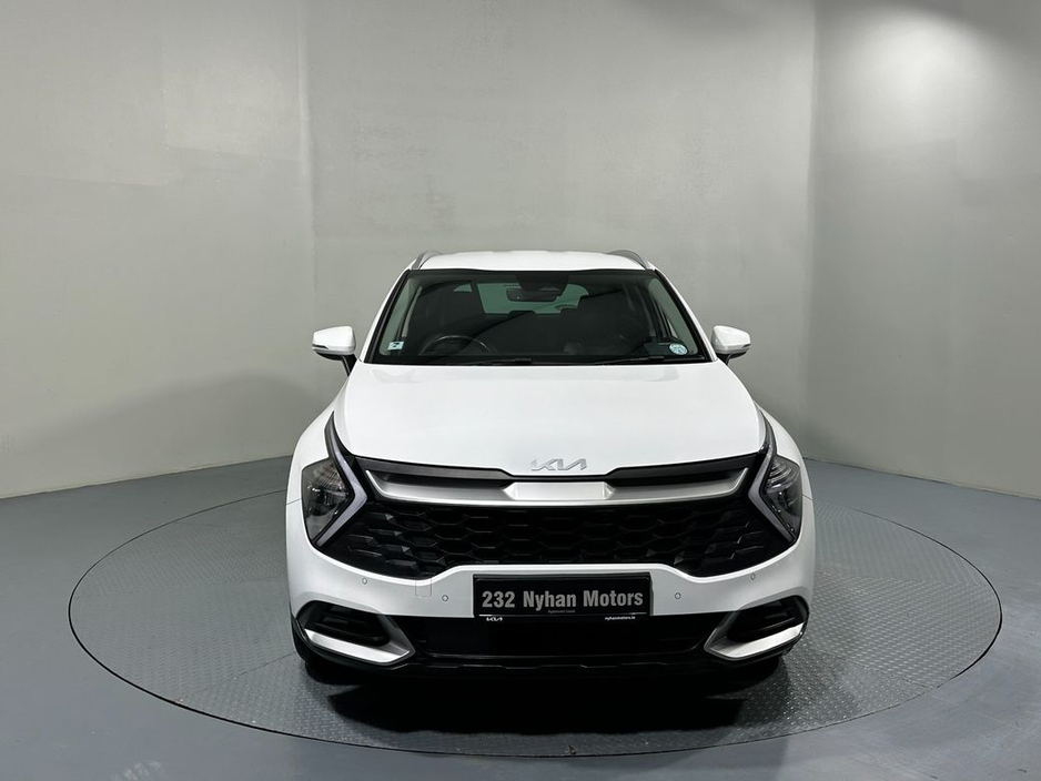 2023 Kia Sportage - image 2