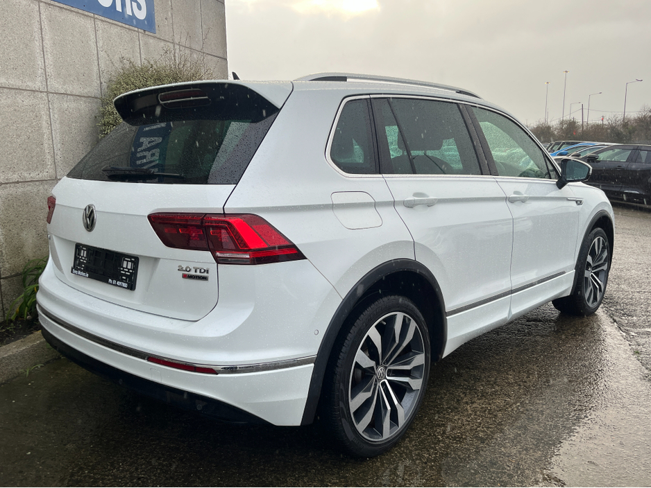 2020 Volkswagen Tiguan R-LINE 4MOTION AUTOMATIC 2.0 DIESEL //MASSIVE SPEC//DYNAUDIO SOUND SYSTEM//FULL LEATHER HEATED SEATS//360 PARKING CAMERAS//HEAD UP DISPLAY// €35,950