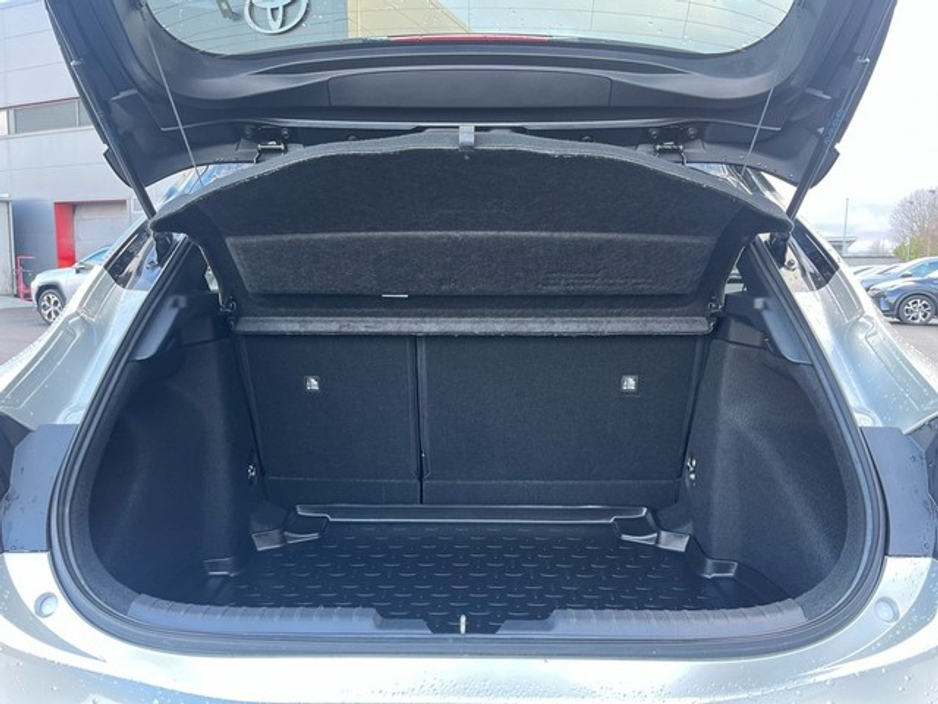 2020 Toyota Corolla - image 10