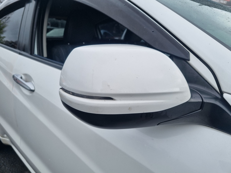 2015 Honda Vezel - image 6