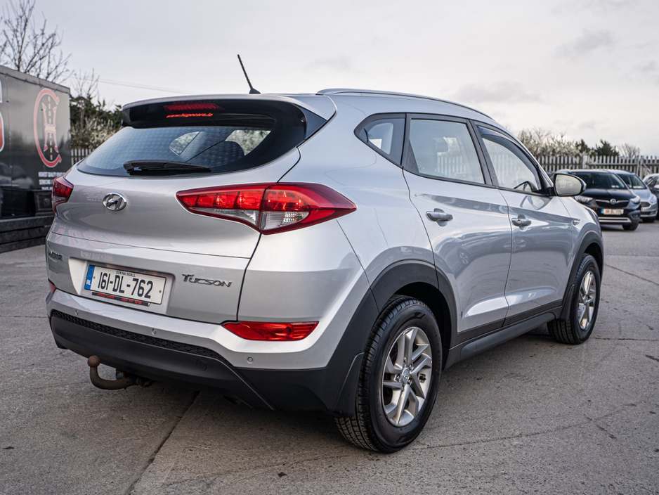 2016 Hyundai Tucson - image 13