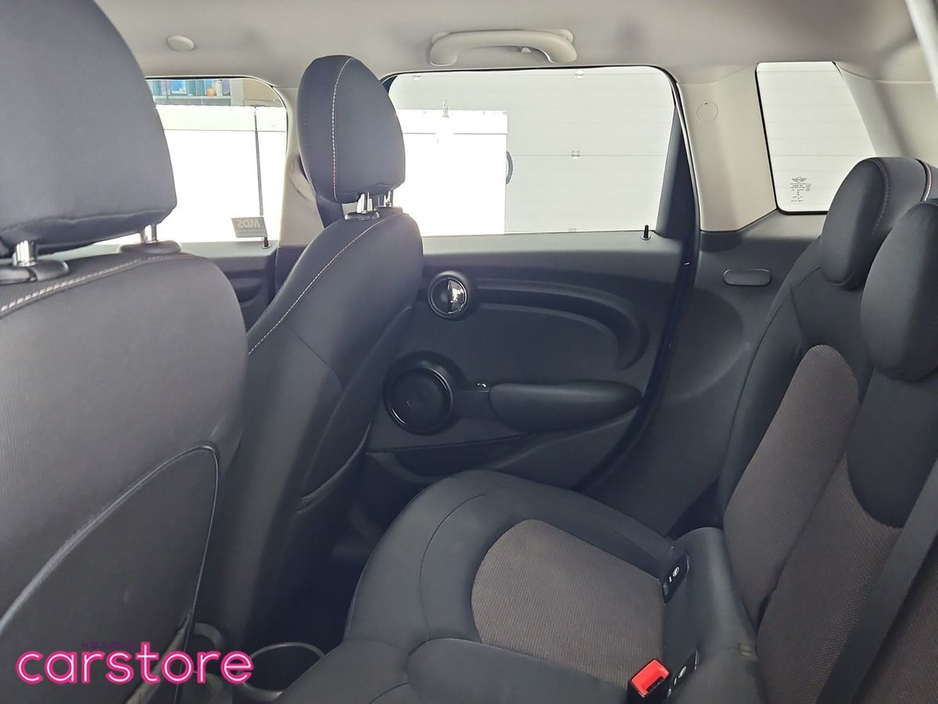 2018 MINI Hatch - image 13