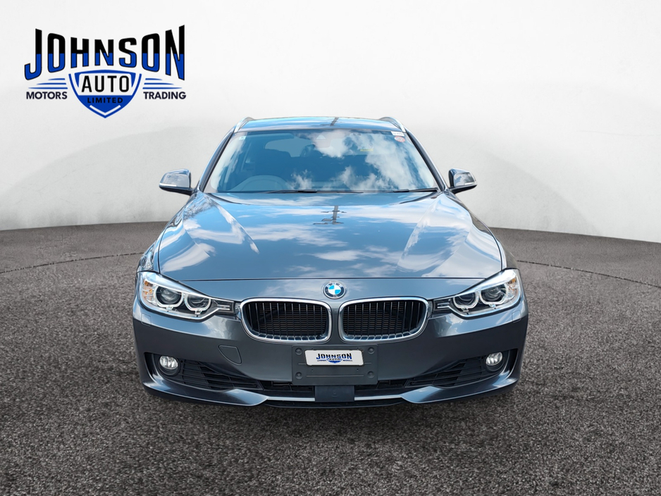 2015 BMW 3 Series - image 5