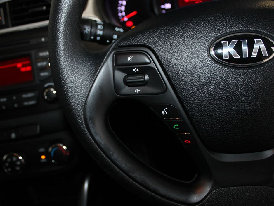 2016 Kia Ceed - image 20