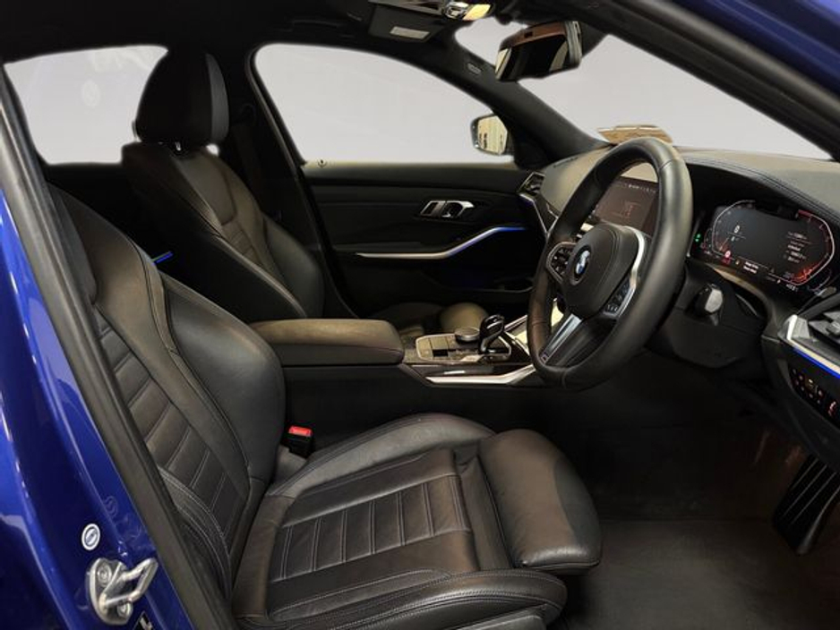 2019 BMW 3 Series - image 11