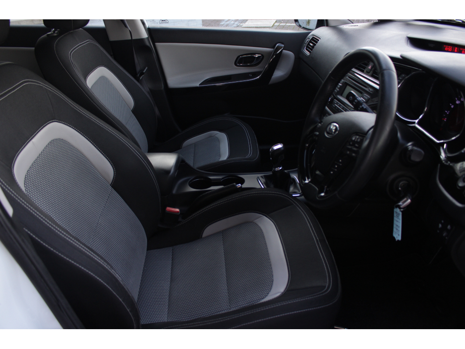 2016 Kia Ceed - image 11