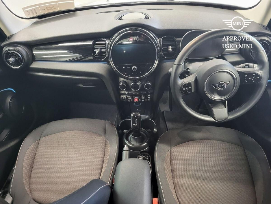 2024 MINI Hatch - image 3