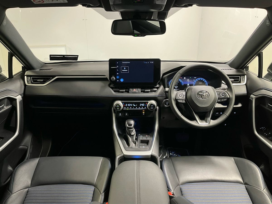 2025 Toyota Rav4 - image 2