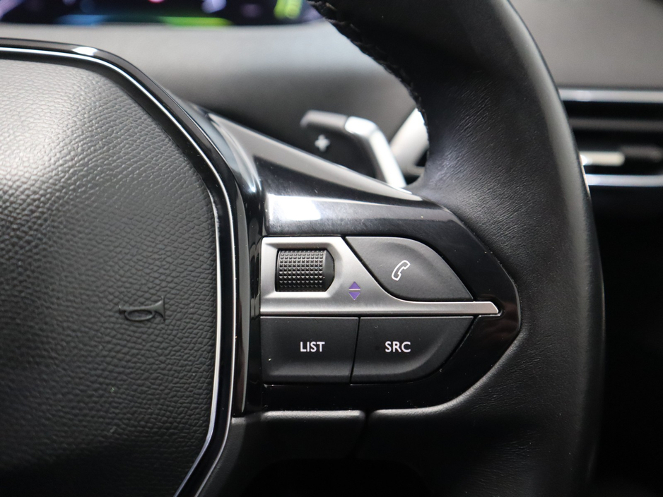 2022 Peugeot 3008 - image 12