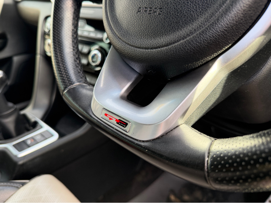 2021 Kia Sportage - image 15