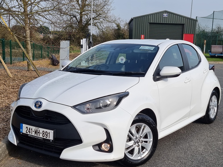 2024 Toyota Yaris - image 7