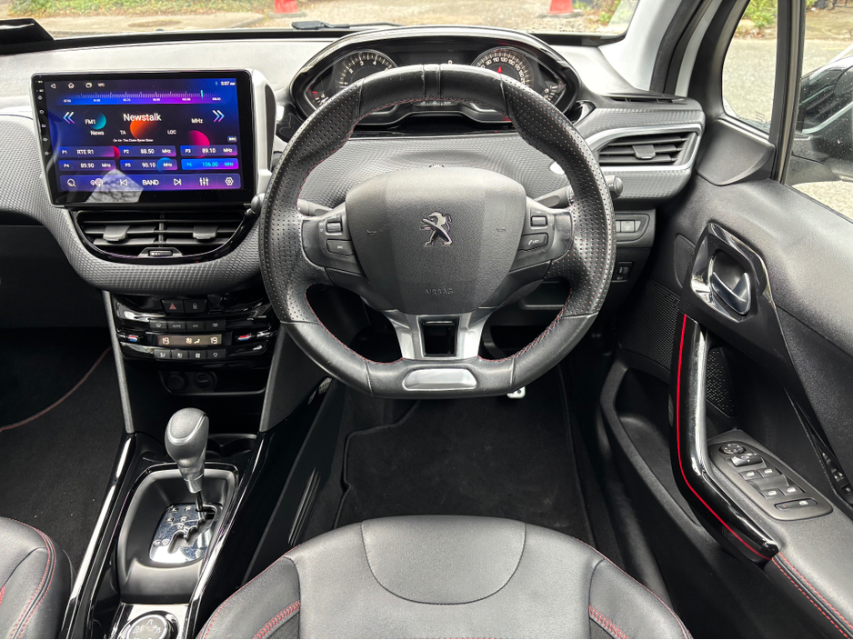 2018 Peugeot 2008 - image 12
