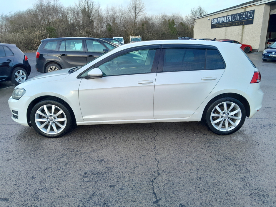 2015 Volkswagen Golf 1.4 Highline €13,950
