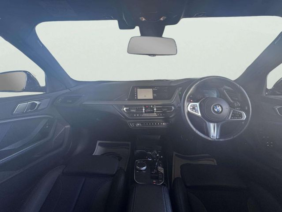 2020 BMW 1 Series - image 13