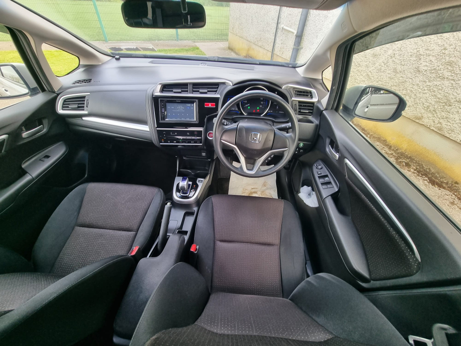 2016 Honda Fit - image 13