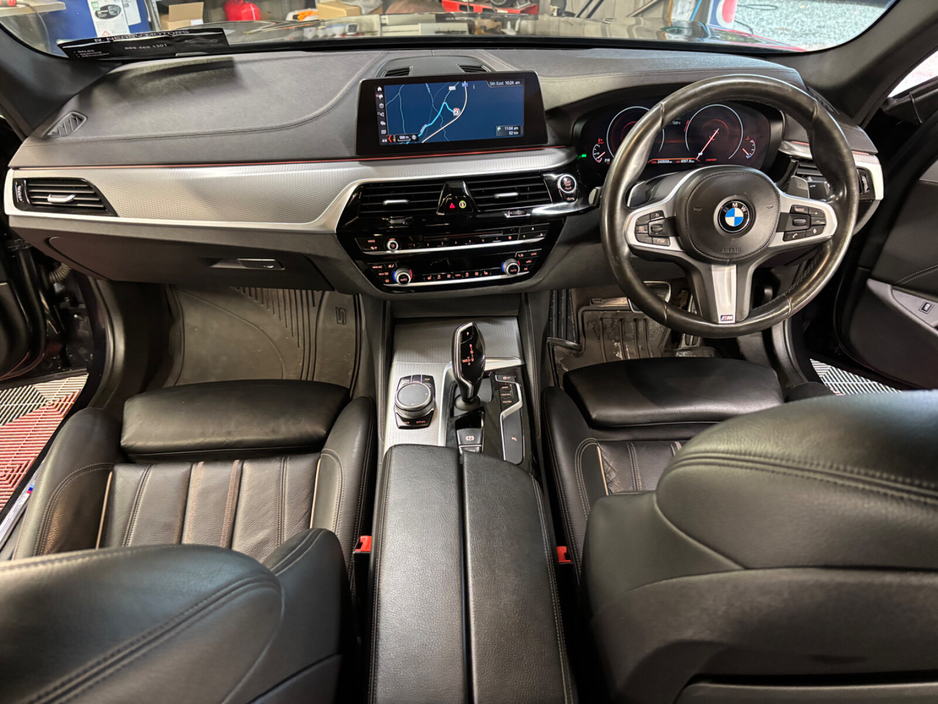 2019 BMW 5 Series - image 18