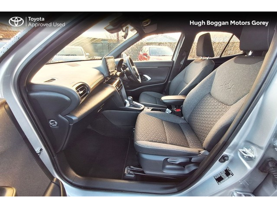 2024 Toyota Yaris Cross CROSS LUNA SPORT 4DR AUTO €30,950