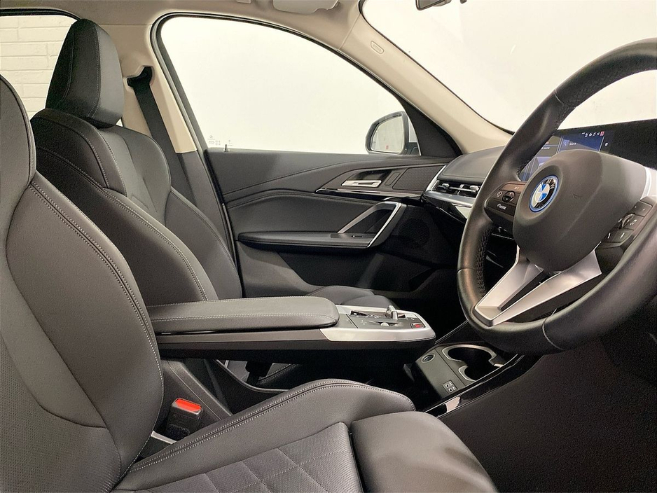 2025 BMW iX1 xDrive30 xLine €50,950