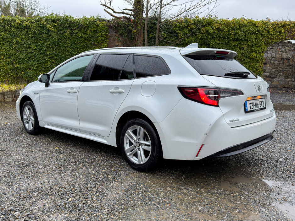 2023 Toyota Corolla Suzuki Swace €18,900